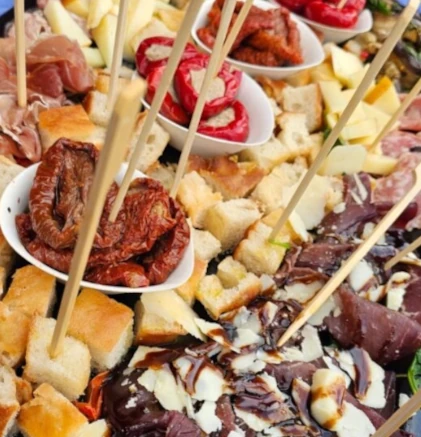 Plateau de mets variés pour soirées d'entreprise