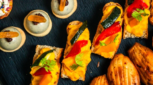 Wraps aux houmous et tartelettes de courge rôtie